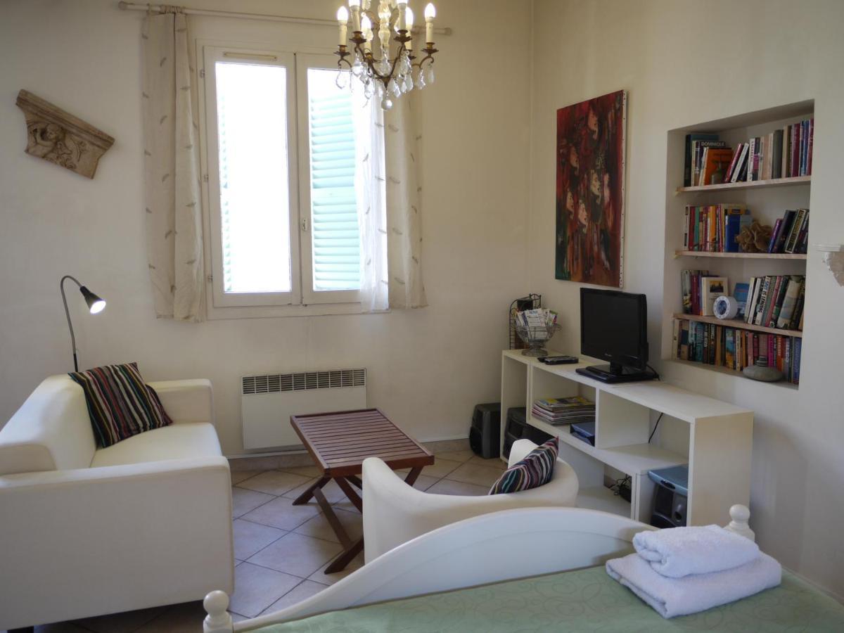 Studio 6 - A Quiet And Spacious Studio Flat In The Old Town 尼斯 外观 照片